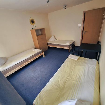 ワルシャワ Wilanow Houseホステル エクステリア 写真